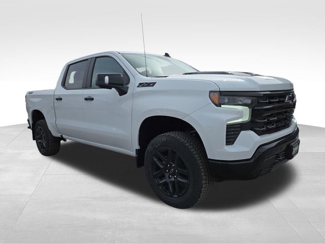 2026 Chevrolet Silverado 1500 LT Trail Boss in Summit White — front three-quarter view