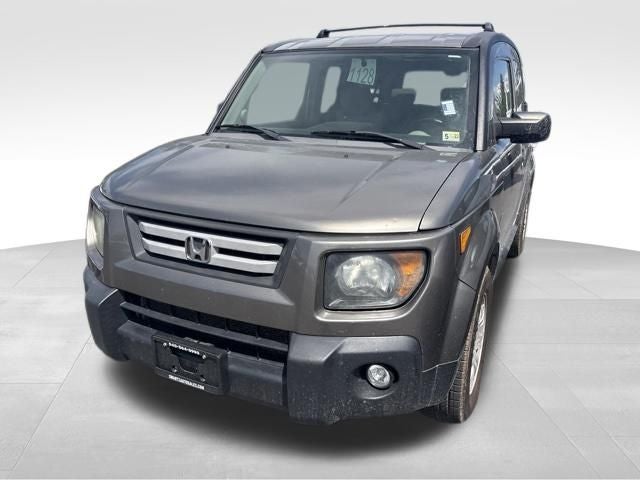 2008 Honda Element — rear three-quarter view